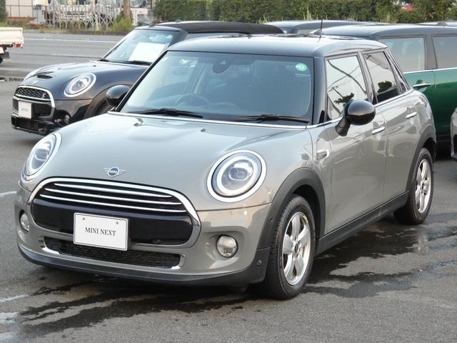 MINI クーパD 5ドアのご紹介です!