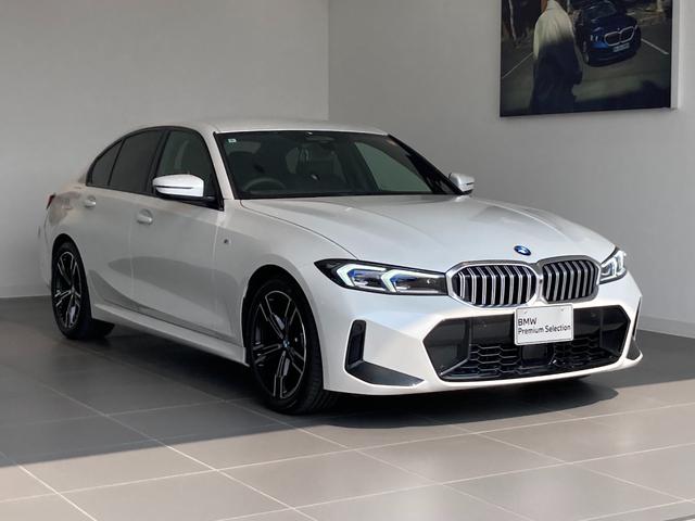 ３シリーズ(BMW) ３２０ｉ　Ｍスポーツ　ハイラインパッケージ　コンフォートパッケージ　１８インチアルミホイール　ブラックヴァーネスカレザー　ヘッドアップディスプレイ　電動テールゲート　シートヒーター　弊社社有車 中古車画像