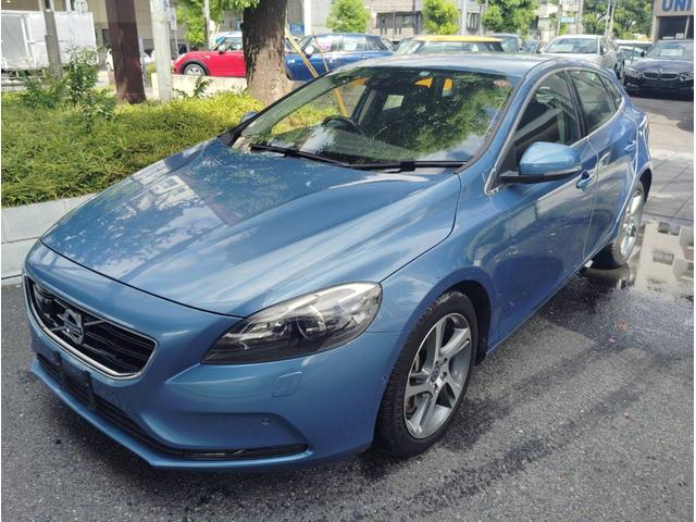 Ｖ４０ Ｄ４　ＳＥ　ナビ　アダプティブクルーズコントロール　バックカメラ　レザーシート　　　ブラインドスポットモニター　Ｂｌｕｅｔｏｏｔｈ　キセノン　ＥＴＣ　障害物センサー　パークアシスト　パワーシート　シートヒーター（1枚目）