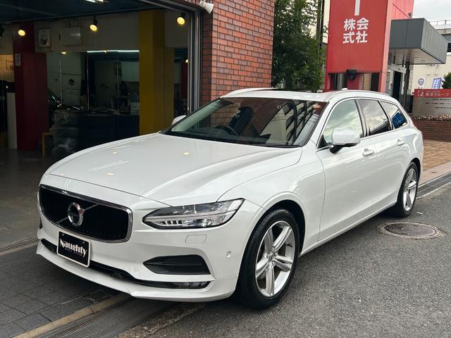 Ｖ９０(ボルボ) ９０ｔｈアニバーサリーエディション　２０１８ｙモデル車　限定９０台　ワンオーナー　パノラマガラスサンルーフ　パーフォレーテッド／ファインナッパレザー　ダークフレームバーチ・ウッド・パネルダブルスポーク１８アルミ　３６０°ビューカメラ 中古車画像