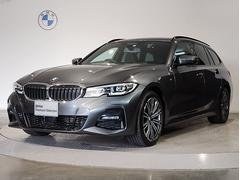 ＢＭＷ　３シリーズ　３１８ｉツーリング　Ｍスポーツ　ワンオーナー　全周囲カメラ