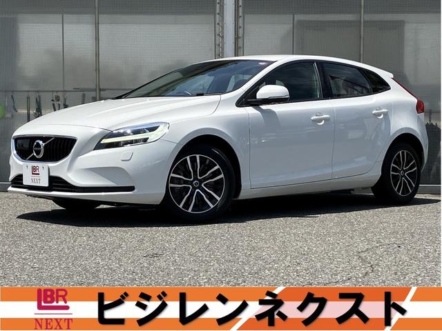 V40（ボルボ）Ｔ２　キネティック　バックカメラ・ＬＥＤヘッドライト・純正ナビ・ＡＣＣ／ＬＫＡ／ＲＴＡ・ＢＬＩＳ・ＢＴオーディオ・インテリセーフ・前後センサー・純正１６ＡＷ・ＥＴＣ・ＣＤ／ＤＶＤ・レインセンサー・禁煙 中古車画像