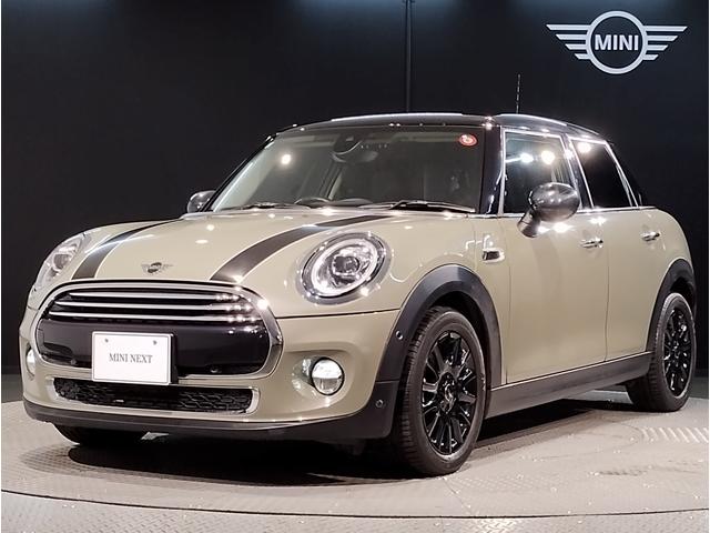 ＭＩＮＩ(ミニ) クーパー　ストリートスタイル　レザレットシート　１６インチアルミホイール　スポーツシート　シートヒーター　純正ナビ 中古車画像