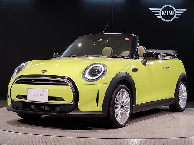 ＭＩＮＩ クーパー　コンバーチブル　クラシック・トリム　走行６００ｋｍ　１オーナー　シートヒーター　　アップルカープレイ　クルーズコントロール　リアＰＤＣ　バックカメラ　ドライビングモード　ＬＥＤヘッドライト　スマートキー　電動オープン　１７インチホイール（1枚目）