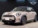 ＭＩＮＩ クーパーＳ　クラシック・トリム　純正ＨＤＤナビ　ブラックレザーシート　シートヒーター　純正１８インチアルミ　スポーツＡＴ　パドルシフト　マルチトーンルーフ　ハーマンカートンＨｉＦｉスピーカー　前後バンパーコーナーセンサー　ＥＴＣ（1枚目）