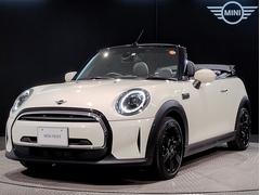 MINI クーパーコンバチブルプレミアムプラスPクラシクトリム ワンオーナー アップルカープレイ シートヒーター レザレットシート ヘッドアップディスプレイ 純正17インチアロイホイール バックカメラ  LEDヘッドライト インテリジェントセーフティ 中古車画像