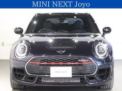 ＭＩＮＩ ジョンクーパーワークス　クラブマン　エニグマティックブラック／ＡＣＣ／コーナーセンサー／アイドリングストップ／ナビ／４ＷＤ／衝突被害軽減ブレーキ／横滑り防止装置／オートエアコン／リヤカメラ／ＥＴＣ車載器／ＬＥＤヘッドライト／ワンオーナー