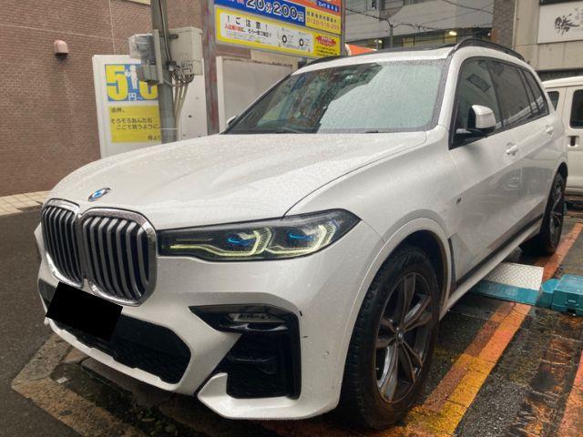 ＢＭＷ Ｘ７ ｘＤｒｉｖｅ　３５ｄ　Ｍスポーツ　ミネラルホワイト／レーンキープアシスト／電動シート／ＰＤＣ／シートベンチレーション／全周囲カメラ／ナビ／スカイラウンジルーフ／ナビ／４ＷＤ／ＥＴＣ／ＵＳＢ／電動トランク／ワンオナ／認定中古車／ＬＥＤ