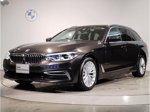 5シリーズツーリング（BMW）５２３ｉツーリング　ラグジュアリー　ブラックレザーシート　ＡＣＣ　前後シートヒーター　ＬＥＤヘッド　レーンチェンジウォーニング　トップビューカメラ　純正ナビ　パワーシート　電動リアゲート　純正１８インチアルミ　地デジＴＶ　ミラーＥＴＣ 中古車画像