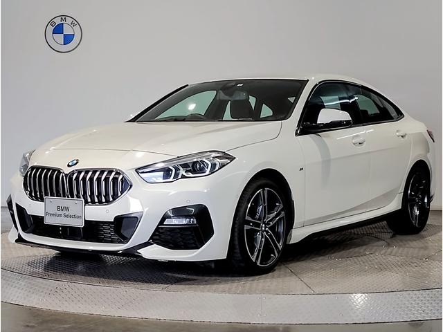 ２１８ｄグランクーペ　Ｍスポーツエディションジョイ＋　ナビパッケージ　アクティブクルーズ　パーキングアシスト　ライブコックピット　ハーフレザー　衝突被害軽減ブレーキ　１８インチホイール　ＬＥＤヘッドライト　パワーシート　バックカメラ　スマートキー　Ｆ４４