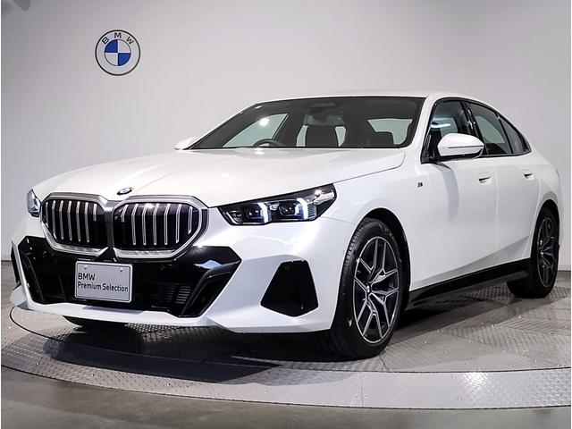 ５シリーズ(BMW) ５２３ｄ　ｘＤｒｉｖｅ　Ｍスポーツ　弊社デモレンタ・コンフォートドライビングＰＫＧ・アダプティブサスペンション・インテグレイテッドアクティブステアリング・４ゾーンオートマチックエアコンディショナー・ランバーサポート・ＡＣＣ・全周囲カメラ 中古車画像