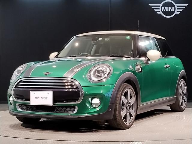 ＭＩＮＩ ＭＩＮＩ クーパー　６０イヤーズエディション　特別仕様車　ダークマロンレザーシート　シートヒーター　クルーズコントロール　バックカメラ　パーキングアシスト　コンフォートアクセス　ＬＥＤヘッドライト　ＥＴＣ　ユニオンジャックテールライト　ＨＤＤナビ