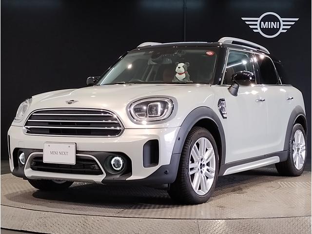 ＭＩＮＩ ＭＩＮＩ クーパーＤ　クロスオーバー　１オーナー　チェスターレザー　電動シート　シートヒーター　追従型クルーズコントロール　電動リアゲート　前後コーナーセンサー　純正ＨＤＤナビ　バックカメラ　ＬＥＤヘッドライト　ＬＥＤフォグ　ＳＯＳコール