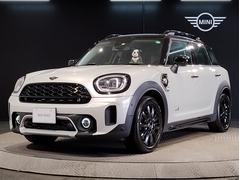 ＭＩＮＩ　ＭＩＮＩ　クーパーＳＥクロスオーバーオール４　クラシックトリム　１オーナー　純正ナビ