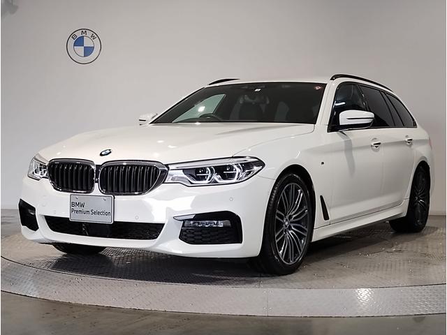 ＢＭＷ ５シリーズ ５２３ｉツーリング　Ｍスポーツ　ブラックレザーシート　パーキングアシストプラス　全周囲カメラ　レーンキープアシスト　ＴＶ搭載車両　　シートヒーター　衝突被害軽減ブレーキ　電動リアゲート　アンビエントライト　純正１９インチＡＷ