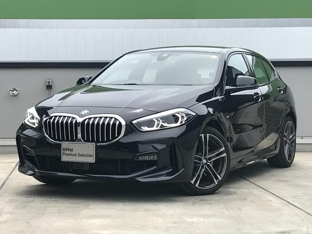 ＢＭＷ １１８ｉ　Ｍスポーツ　弊社デモカー　ヘッドアップディスプレイ　アクティブクルーズコントロール　電動リアゲート　アンビエントライト　衝突被害軽減ブレーキ　Ｂｌｕｅｔｏｏｔｈ接続　純正ＨＤＤナビゲーション　パワーシート