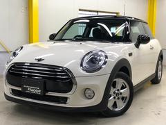 MINI クーパー 第三世代F56モデル ミントパッケージ ワンオーナー 各年整備記録簿有り HDDナビ ブルートゥース ドライビングモード オートライト レインセンサー ドラレコ ETC アームレスト グー鑑定 中古車画像