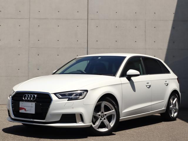 アウディ Ａ３ スポーツバック３０ＴＦＳＩ　スポーツ