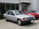 １９０Ｅ　前期モデル・正規輸入車　リアマフラー交換済・フードサウンドマット交換済み(1枚目)