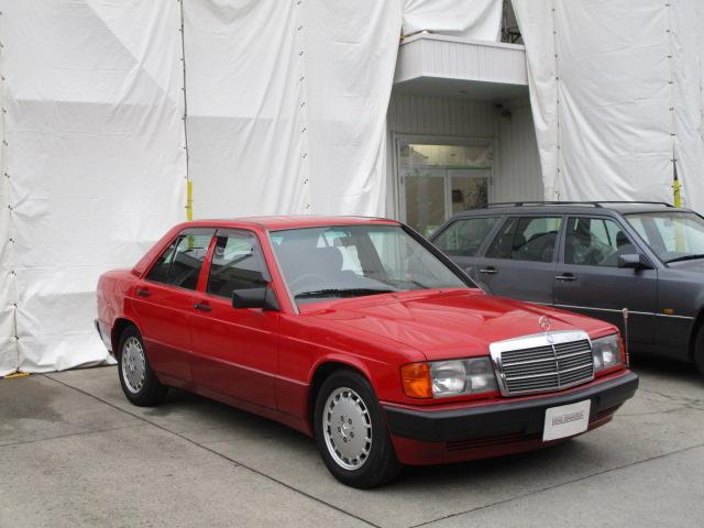 メルセデス・ベンツ １９０クラス １９０Ｅ２．３　正規輸入車　取説　記録簿