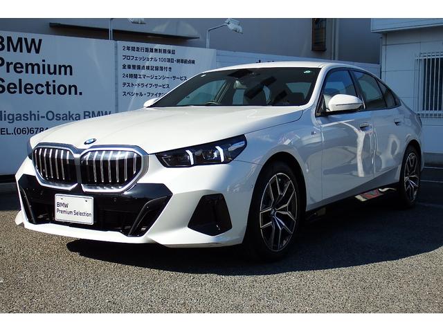 ５シリーズ(BMW) ５２３ｄ　ｘＤｒｉｖｅ　Ｍスポーツ　弊社レンタカーアップ　コンフォートドライビングパッケージ　インテグレイテッドアクティブステアリング　　アダプティブサスペンション　アンビエントライト　ＨＤＤナビ　ＴＶチューナー　全方位カメラ　１９ＡＷ 中古車画像