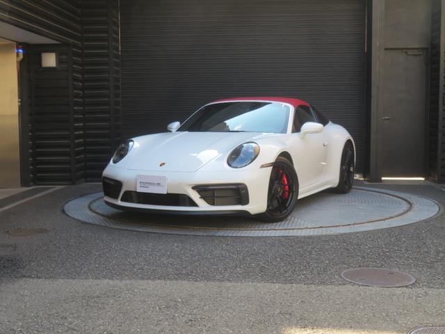 ＭＹ２０２４　９１１タルガ４ＧＴＳ　外装色：ホワイト 走行距離：２，０００Ｋｍ　新車時オプション価格：￥３，７２７，０００