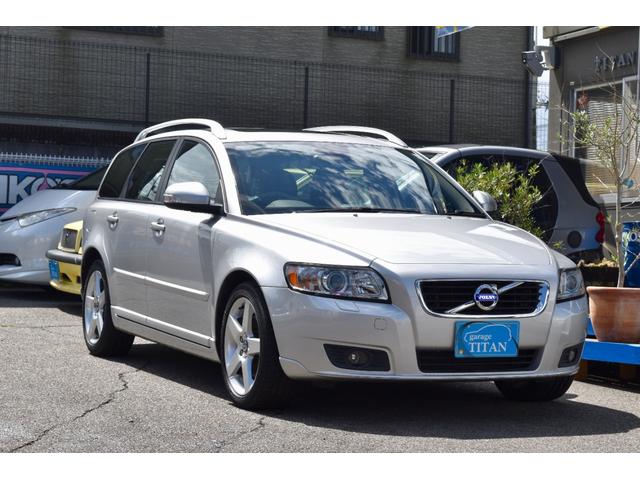 ボルボ V50の価格・新型情報・グレード諸元