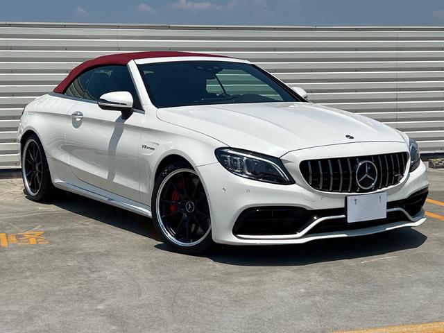 メルセデスＡＭＧ Ｃクラス Ｃ６３　Ｓカブリオレ　レザーシート　パワーシート　シートヒーター　クリアランスソナー　ナビ　Ｂｌｕｅｔｏｏｔｈ接続　ＬＥＤヘッドライト　バックカメラ　ミュージックプレイヤー接続可　２０インチアルミホイール