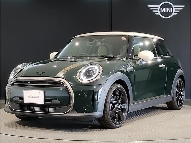 クーパー レゾリュート・エディション 特別仕様車 専用レザレットコンビスポーツシート シートヒーター Apple CarPlay デジタルメーター 18AW ACC ドライビングアシスト HDDナビ Bカメラ 専用ボンネットストライプ(1枚目)