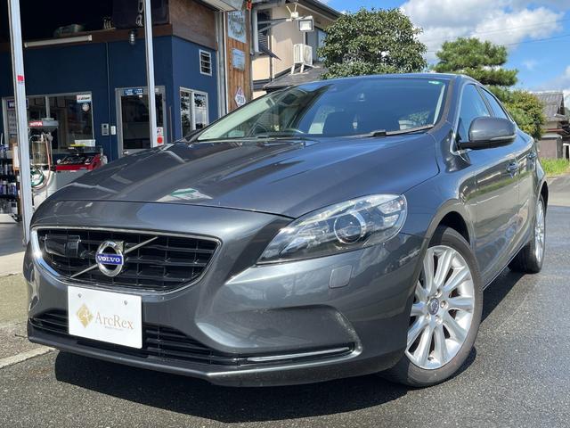 V40(ボルボ) T4 SE ナビ TV バックカメラ ETC センターコートアルミニウムパネル シートヒーター 衝突軽減ブレーキ レーンキープアシスト アダプティブクルーズコントロール ドライバーアラート ブラインドスポット 中古車画像