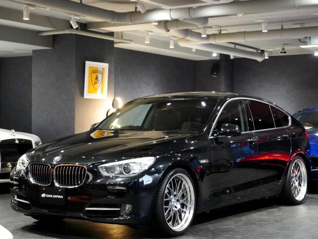 ５シリーズ(BMW) ５３５ｉグランツーリスモ　パノラマルーフ／ブラックレザーシート／ダークブラウンウッドパネル／ヒーター 中古車画像