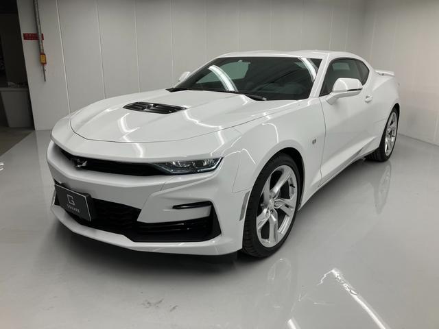 シボレーカマロ ＳＳ　前後ドラレコ　ＬＳＤ　マグネティックライド　黒革　純正２０ＡＷ　アンビエントライト　ＡｐｐｌｅＣａｒＰｌａｙ　デジタルミラー　ワイヤレス充電　ＢＯＳＥサウンド　ＨＵＤ　温冷シート　ハンドルヒーター（1枚目）