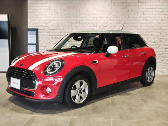 ＭＩＮＩ(ミニ) クーパー　認定中古車　ＣＡＢＡＮＡシート　社外ＴＶ　ＬＥＤライト　ＥＴＣ　走行３６０００ＫＭ 中古車画像