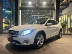 メルセデス・ベンツ　ＧＬＡクラス　ＧＬＡ２２０　４マチック　■認定中古車１年保証■プレミアムＰ■レーダーセーフティＰ■Ｈａｒｍａｎ　Ｋａｒｄｏｎロジック７サラウンド■マルチカラーアンビエントライト■パノラミックＳルーフ■前方ドラレコ■本革＆ヒーター付電動シート