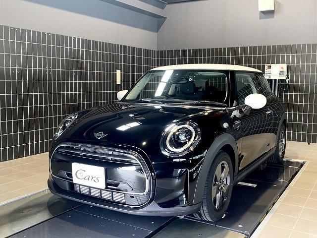 ＭＩＮＩ(ミニ) クーパー　クラシック・トリム　ワンオーナー禁煙　ＬＥＤライト　ナビ　バックカメラ　前後ＰＤＣ 中古車画像