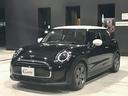 ＭＩＮＩ クーパー　クラシック・トリム　ワンオーナー禁煙　ＬＥＤライト　ナビ　バックカメラ　前後ＰＤＣ　インテリジェントセーフティ　クルーズコントロール　コンフォートアクセス　純正１６インチアルミホイール　ＥＴＣ　前後ドライブレコーダー（1枚目）