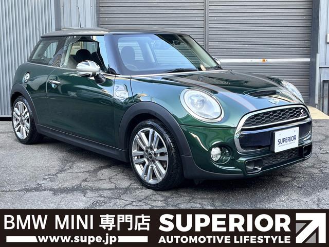 ＭＩＮＩ ＭＩＮＩ クーパーＳＤ　限定車セブン／レーシググリーンＩＩ／ボンネットステッカー新品貼り替え済／純正ナビ／ドラレコ／ＭＩＮＩ　Ｓｅｖｅｎ　２トーン１７ＡＷ／コンフォートアクセス／取説／スペアキー／サービスブック有