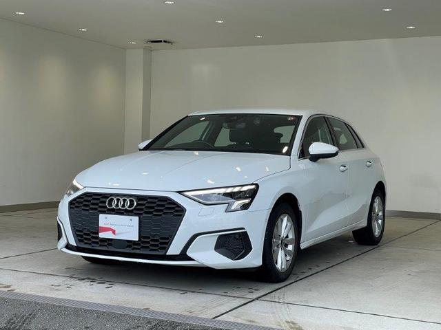 スポーツバック３０ＴＦＳＩ　正規ディーラー認定中古車　認定中古車保証付帯　現行モデル　純正ナビ　ＬＥＤヘッドライト　スマートキー　ＴＶチューナー　Ｂｌｕｅｔｏｏｔｈ　バーチャルコックピット　グレイシアホワイトメタリック