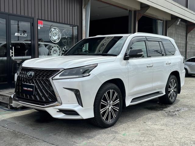 ＬＸ５７０ブラックシークエンス　４ＷＤ　黒革シート　シートエアコン　サンルーフ　３列８人乗り　ＬＥＤヘッドランプ　純正２１インチアルミホイール　アダプティブクルーズコントロール　寒冷地仕様