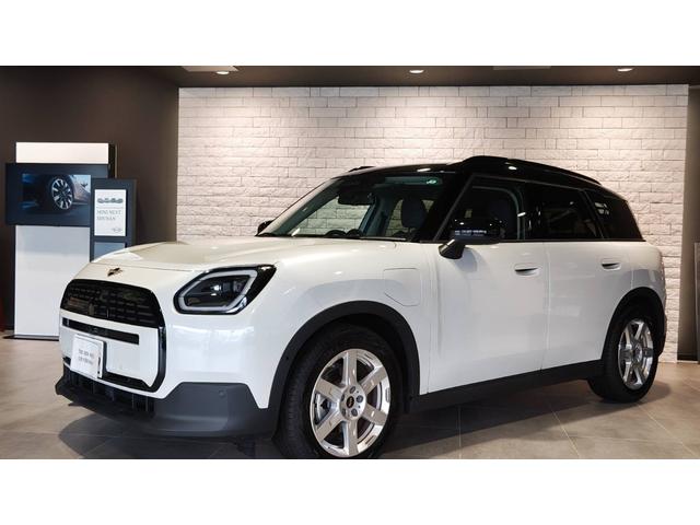 ＭＩＮＩ(ミニ) カントリーマンＥ　クラシック・トリム　サラウンドビューカメラ　クラシックＴＲＩＭ　ハーマンカードン　 中古車画像
