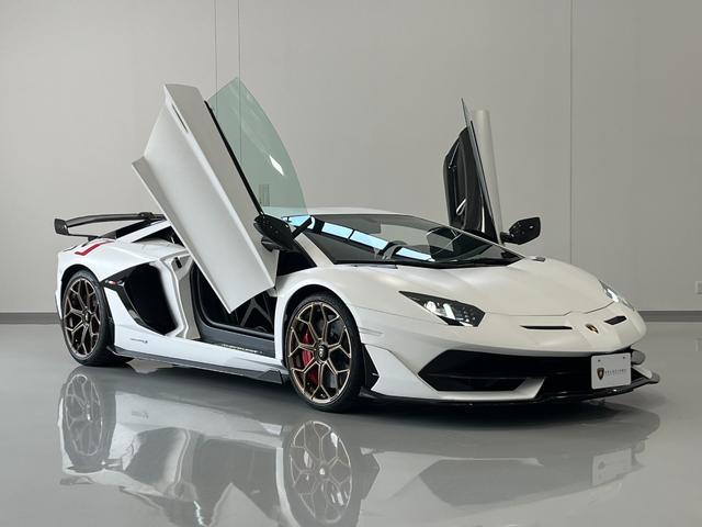 アヴェンタドール(ランボルギーニ) ＳＶＪ　Ｃｏｕｐｅ　Ａｖｅｎｔａｄｏｒハイパフォーマンスモデル／世界限定９００台／ＢｉａｎｃｏＰｈａ 中古車画像