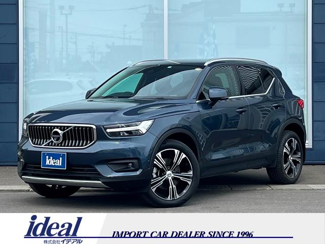 ボルボ ＸＣ４０ Ｔ４　ＡＷＤ　インスクリプション　電動黒革シート　フルセグナビ　ＬＥＤヘッドライト　バックカメラ　３６０°カメラ　衝突軽減ブレーキ　アダプティブクルーズＣ　ディスプレイオーディオ　シートヒーター　電動リアゲート　純正１９ＡＷ　ＥＴＣ