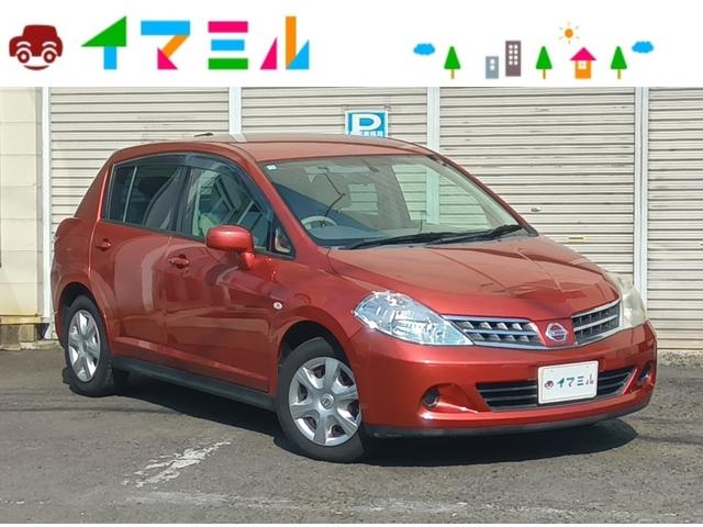 １５Ｍ　ワンオーナー　ストラーダナビ　フルセグＴＶ　バックカメラ　スマートキー　ＣＶＴ（無段減速機）
