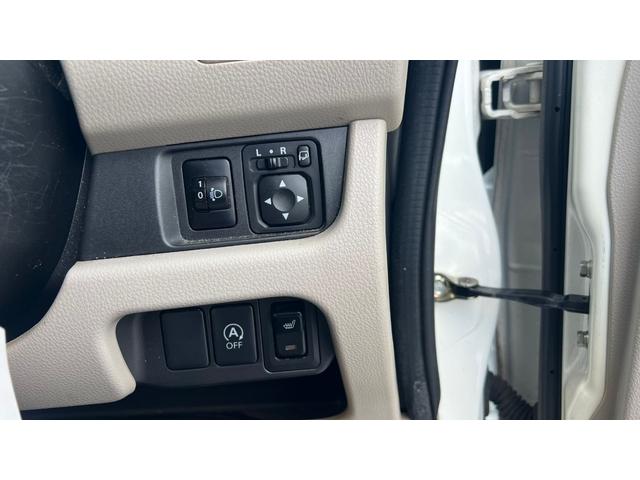 デイズ(日産) 　４ＷＤ　白 中古車画像