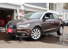 アウディ　Ａ１　１．４ＴＦＳＩ　スポーツパッケージ