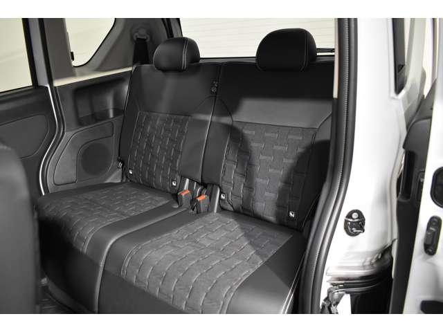 デリカミニ Ｇ　プレミアム　弊社社有車　Ｍナビ　ＴＶ　マイパイロット　バックモニター　サイドカメラ　フロントカメラ　ＬＥＤヘッドライト　４ＷＤ　クルーズコントロール　アルミホイール　シートヒーター　スマートキー　オートエアコン（11枚目）