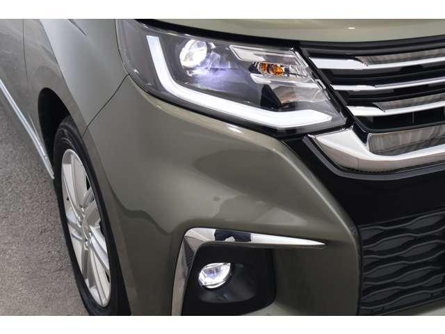 デリカD:2 ハイブリッドMZ 全方位カメラ付ナビパッケージ 純正ナビ 地デジTV 全方位カメラ クルコン LEDライト フルセグ 衝突軽減 両側パワースライドドア アルミホイール コーナーセンサー フルフラット 横滑り防止装置 禁煙車 DVD シートヒーター(12枚目)