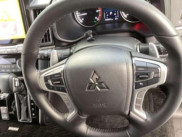 デリカＤ：５ シャモニー　１１型ナビ・フルセグＴＶ・全周囲カメラ　アイドリングＳ　アクティブクルーズコントロール　イモビ　衝突被害軽減装置　Ｂモニター　１オーナー　サイドカメラ　助手席エアバッグ　地デジＴＶ　電動リアゲート（10枚目）