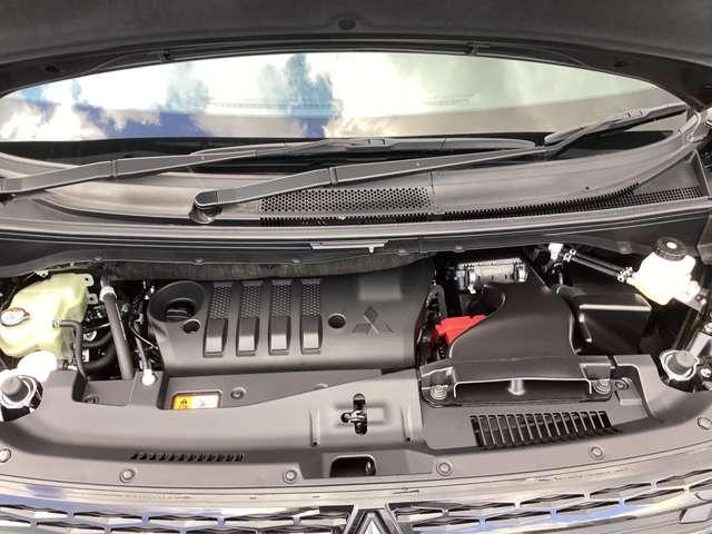 デリカＤ：５ シャモニー　１１型ナビ・フルセグＴＶ・全周囲カメラ　アイドリングＳ　アクティブクルーズコントロール　イモビ　衝突被害軽減装置　Ｂモニター　１オーナー　サイドカメラ　助手席エアバッグ　地デジＴＶ　電動リアゲート（17枚目）