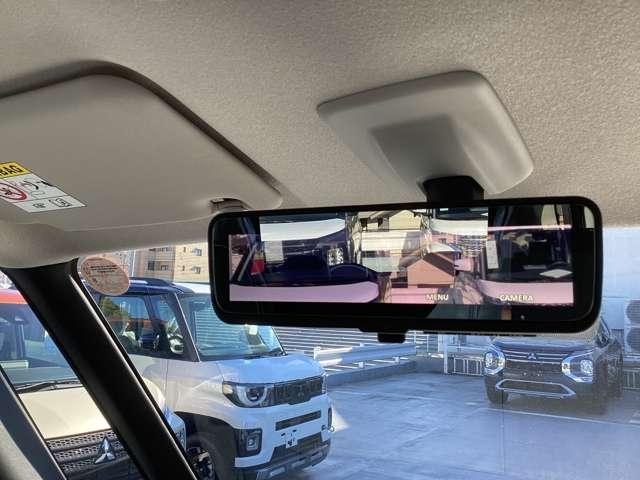 デリカミニ Ｔ　プレミアム　カスタム仕様・メモリーナビ・全周囲カメラ　ＤＶＤ　フルセグＴＶ　ＬＥＤランプ　クルコン　キーレスエントリー　ＡＢＳ　エアバッグ　パワステ　ベンチシート　オートエアコン　ターボ車　フロントカメラ（9枚目）